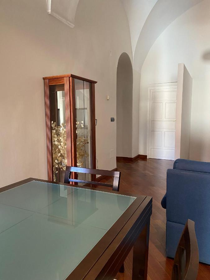 Apartamento La Almena 1 Junto A Plaza Mayor,2 Habitaciones, Parking Gratuito กาเซเรส ภายนอก รูปภาพ