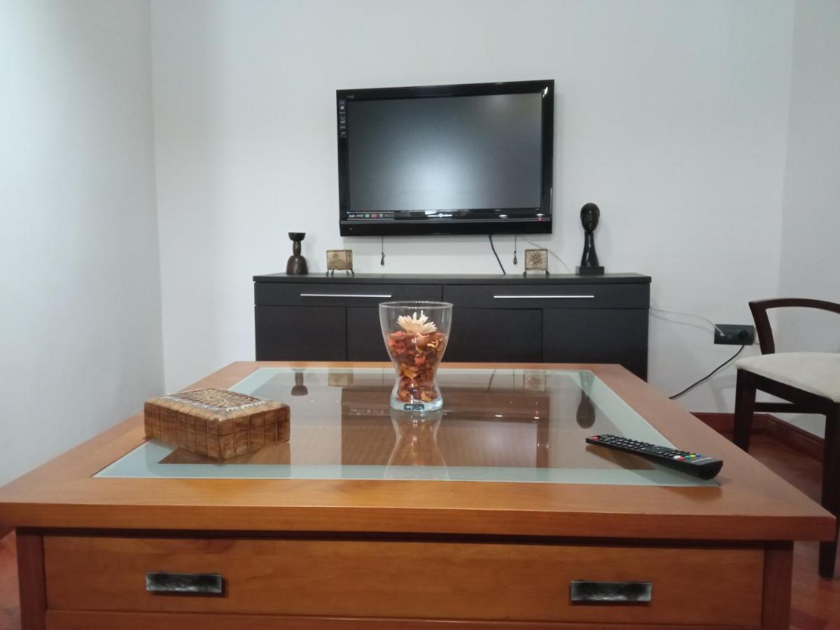 Apartamento La Almena 1 Junto A Plaza Mayor,2 Habitaciones, Parking Gratuito กาเซเรส ภายนอก รูปภาพ