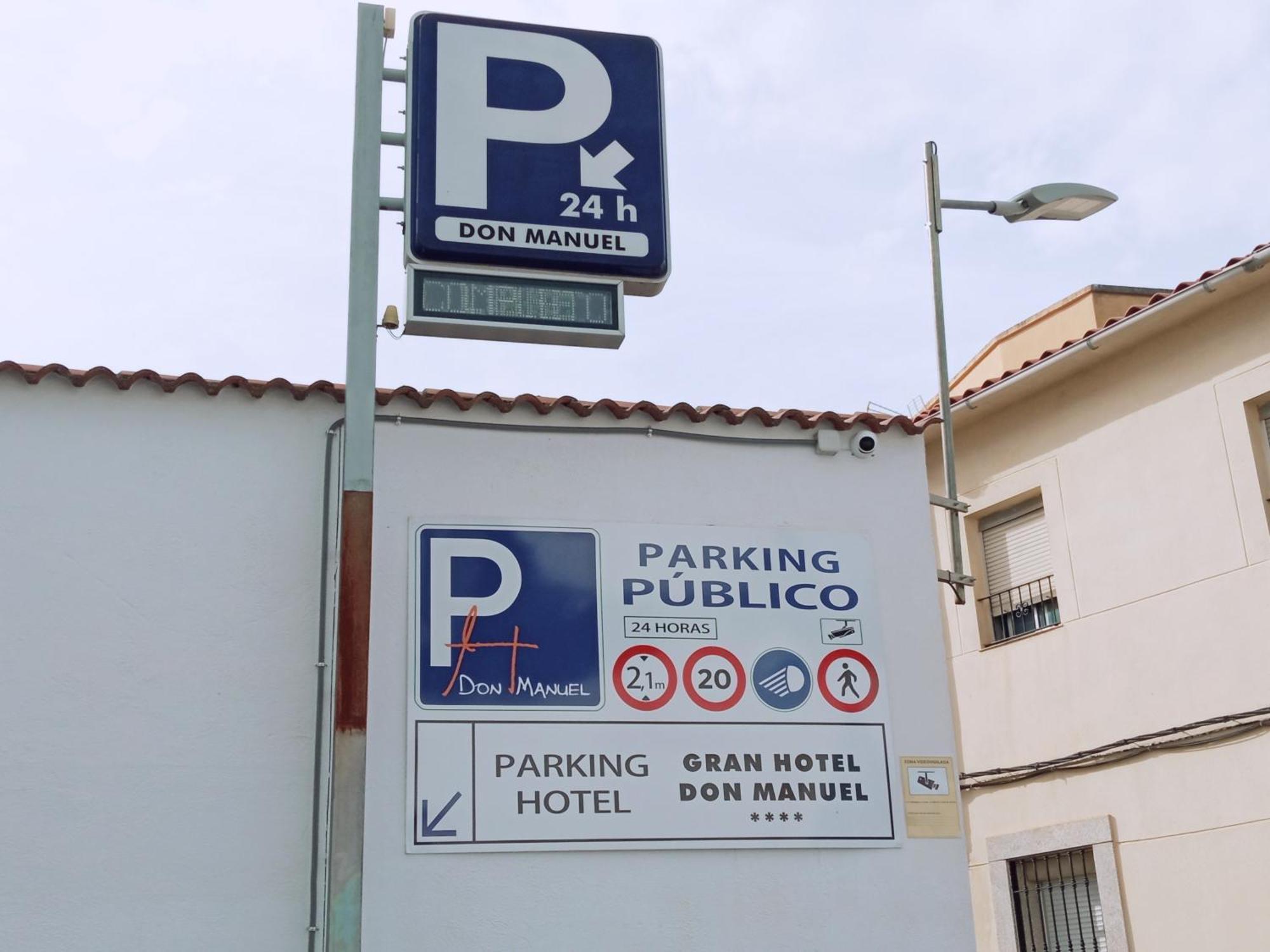 Apartamento La Almena 1 Junto A Plaza Mayor,2 Habitaciones, Parking Gratuito กาเซเรส ภายนอก รูปภาพ